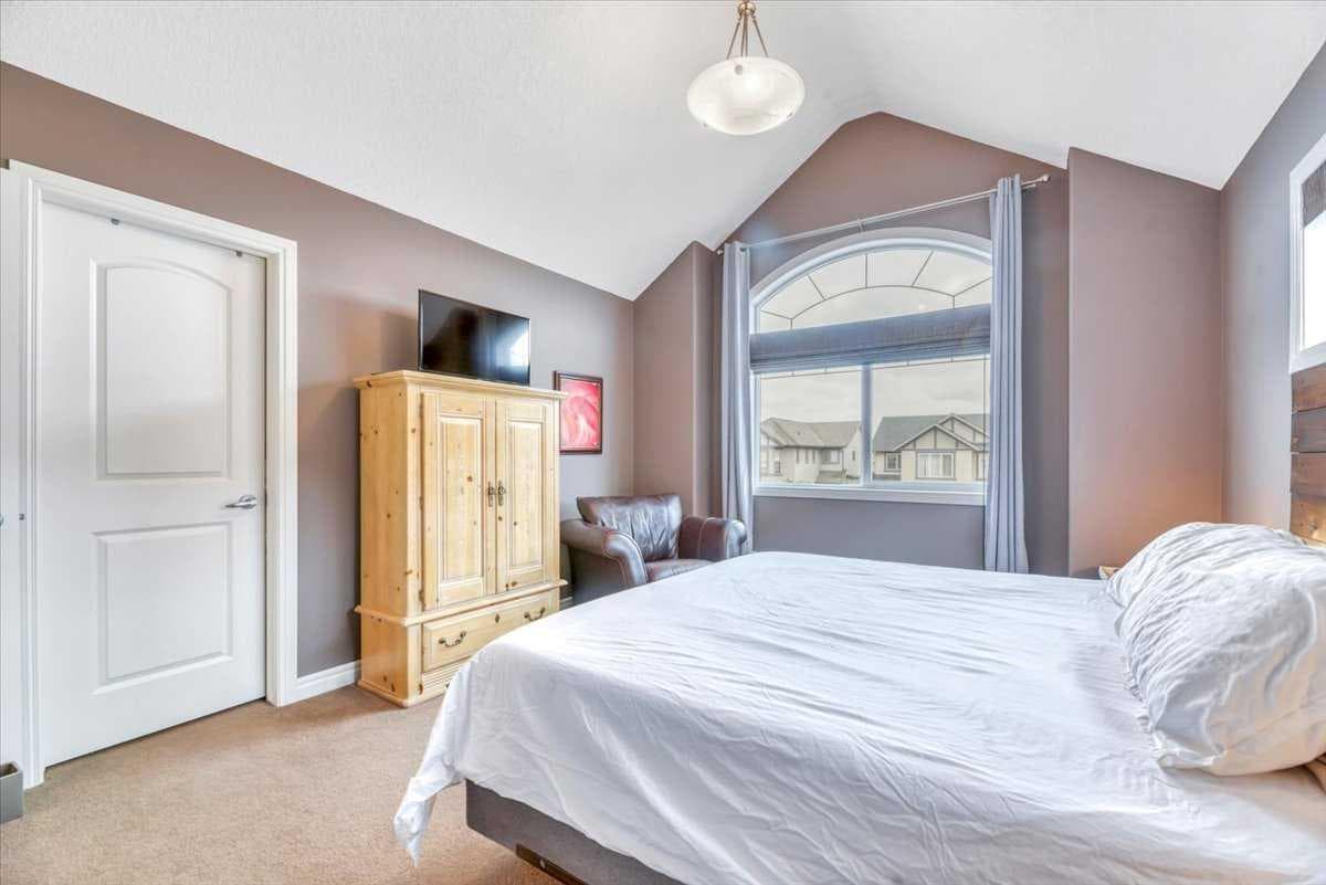 13 Cranberry Avenue SE