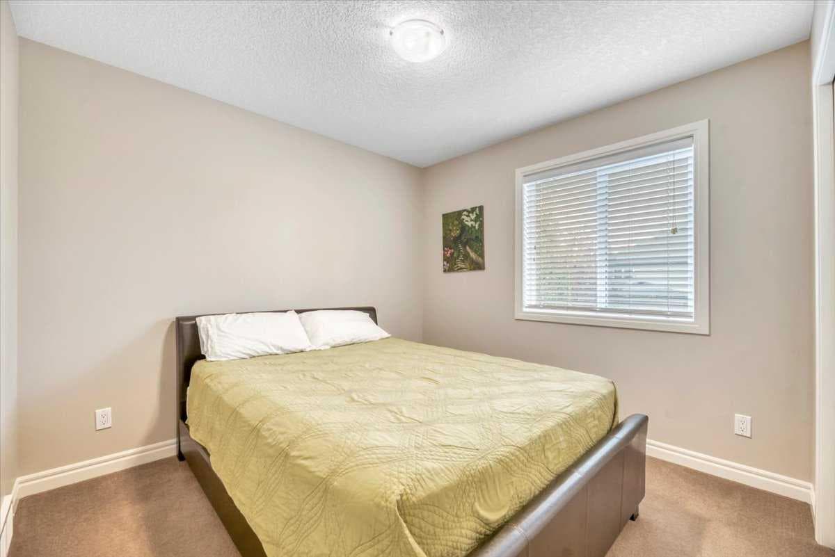 13 Cranberry Avenue SE