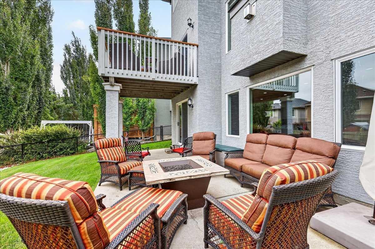 174 Cranridge Terrace SE