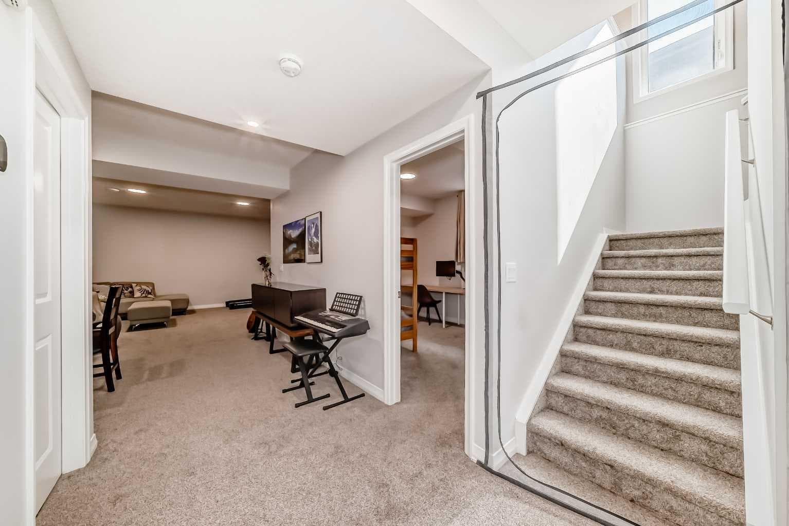 1941 Mahogany Boulevard SE