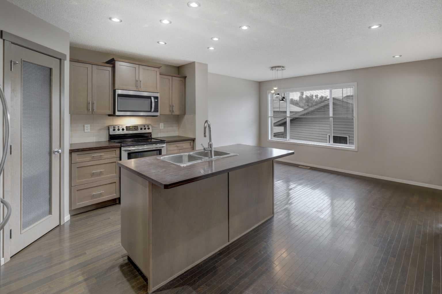 36 Copperstone Court SE