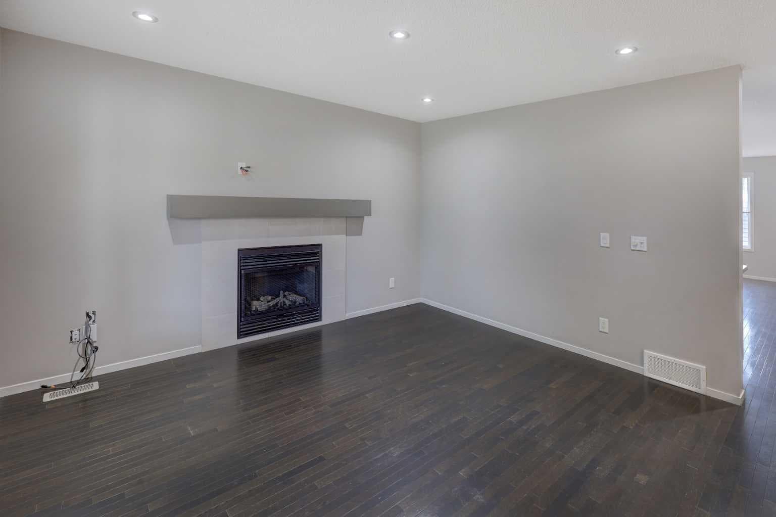 36 Copperstone Court SE