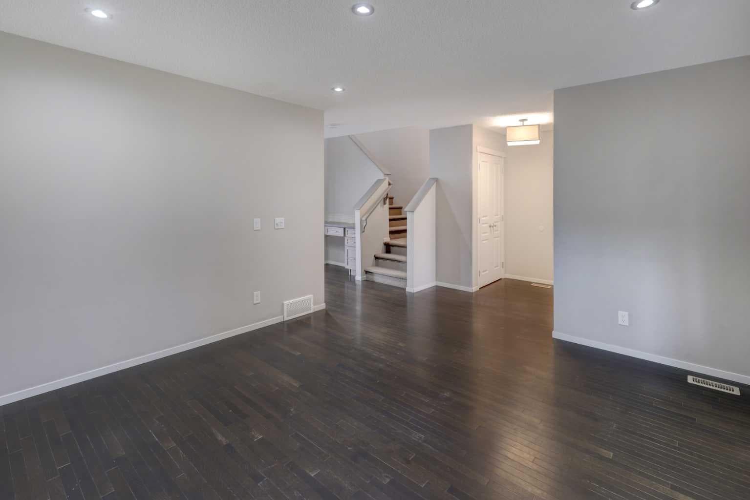 36 Copperstone Court SE