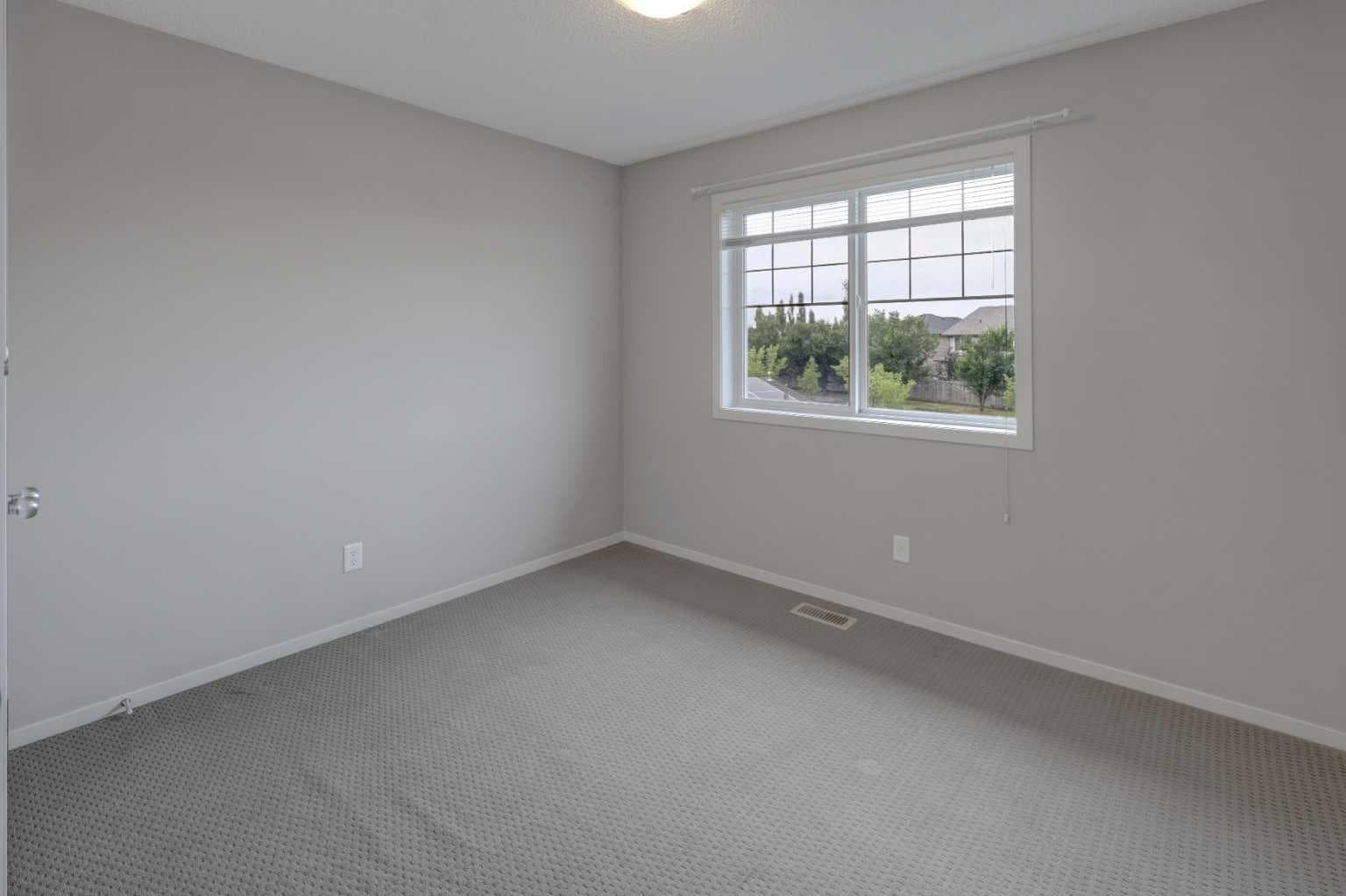 36 Copperstone Court SE
