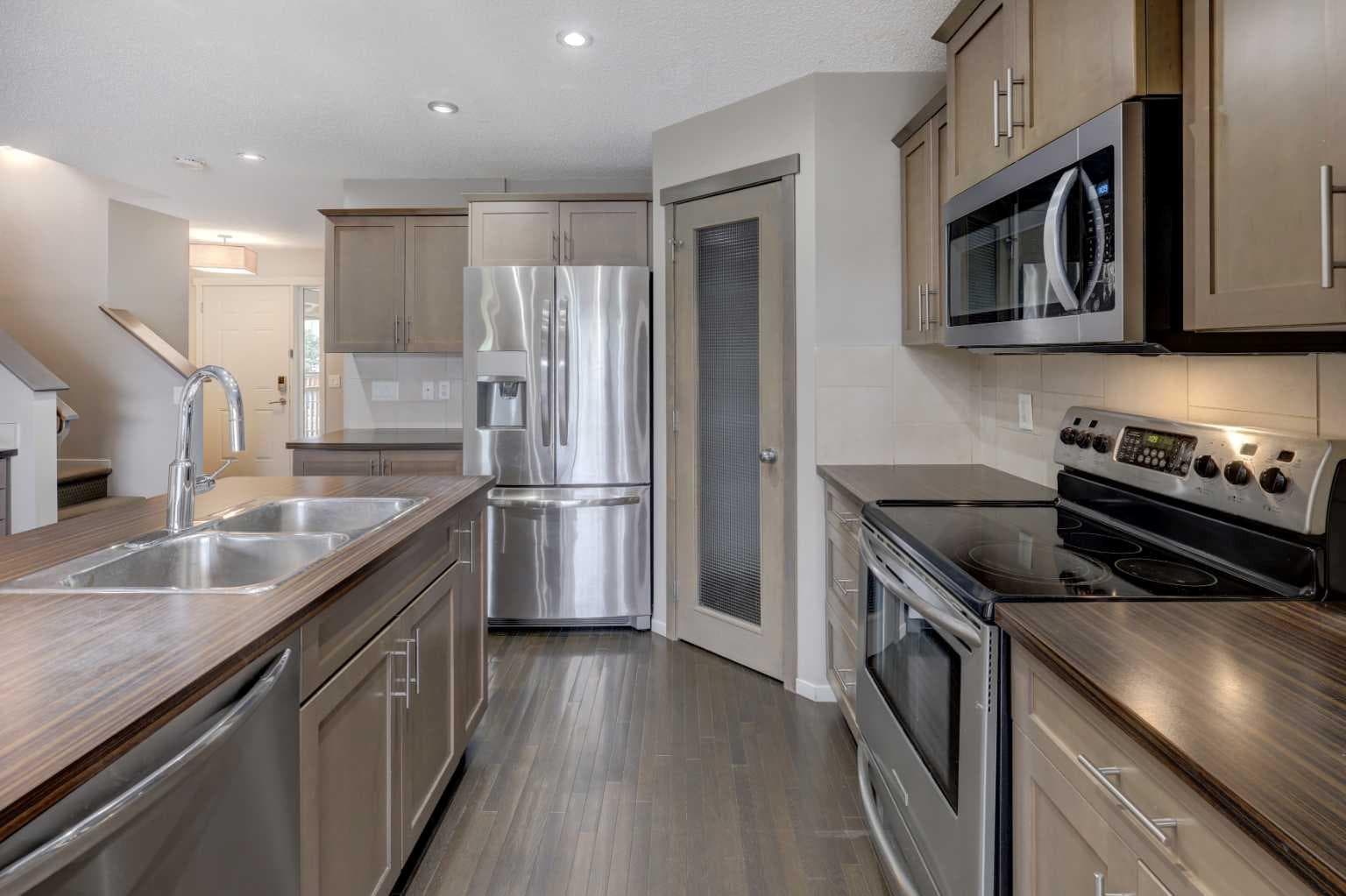 36 Copperstone Court SE