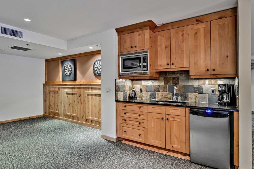 205, 600 Spring Creek Drive 