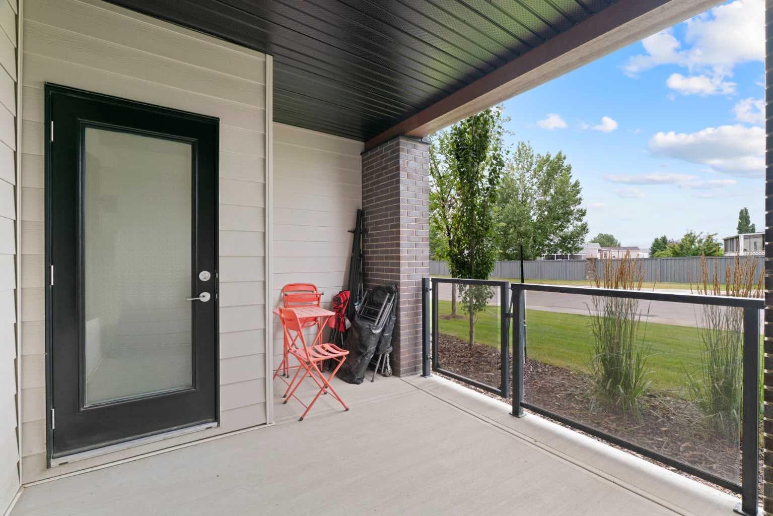 1112, 81 Arbour Lake View NW