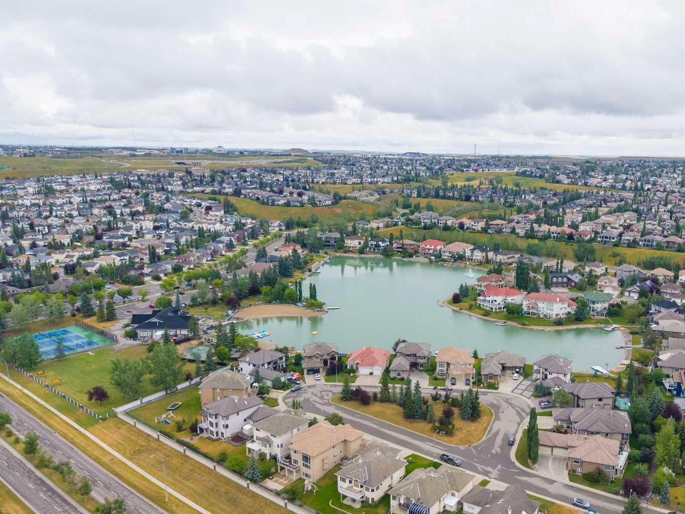 1112, 81 Arbour Lake View NW