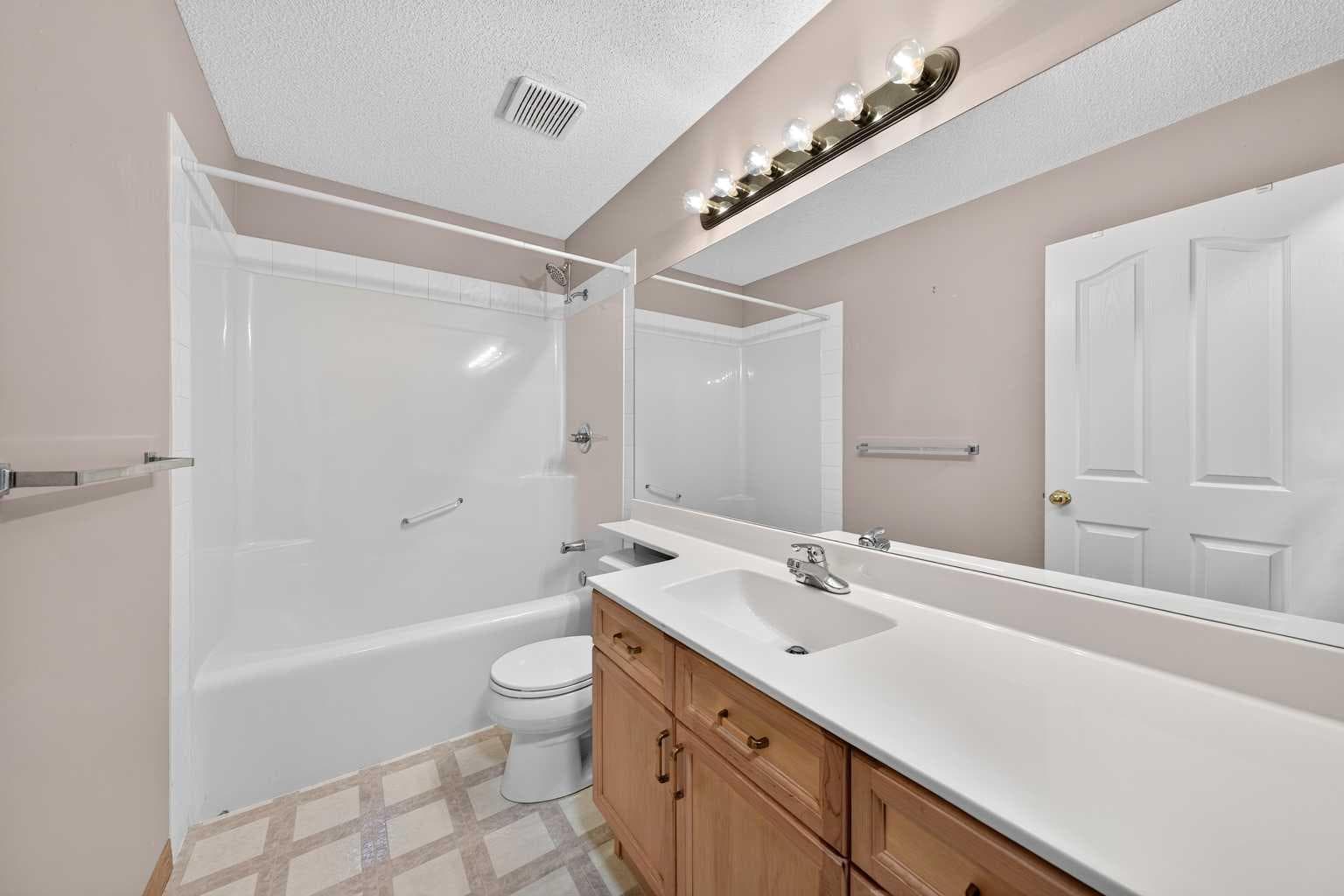 78 Hampstead View NW