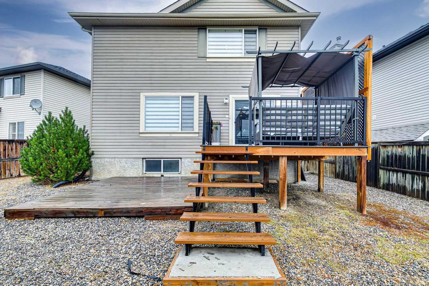 126 Somerglen Way SW