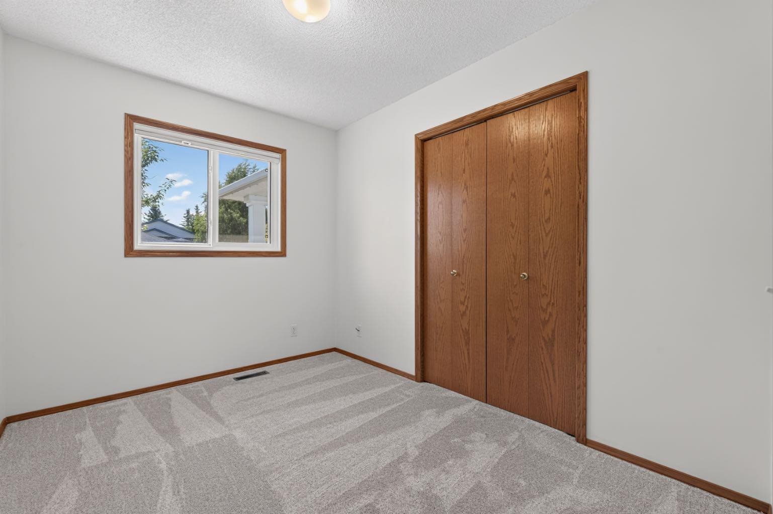 42 West Boothby Crescent 