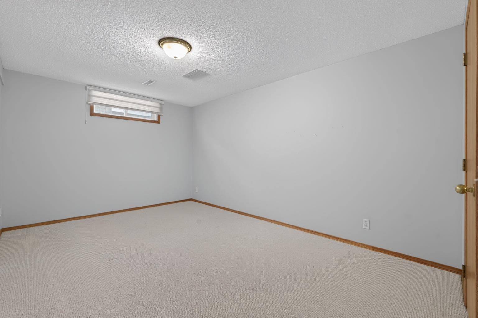 42 West Boothby Crescent 