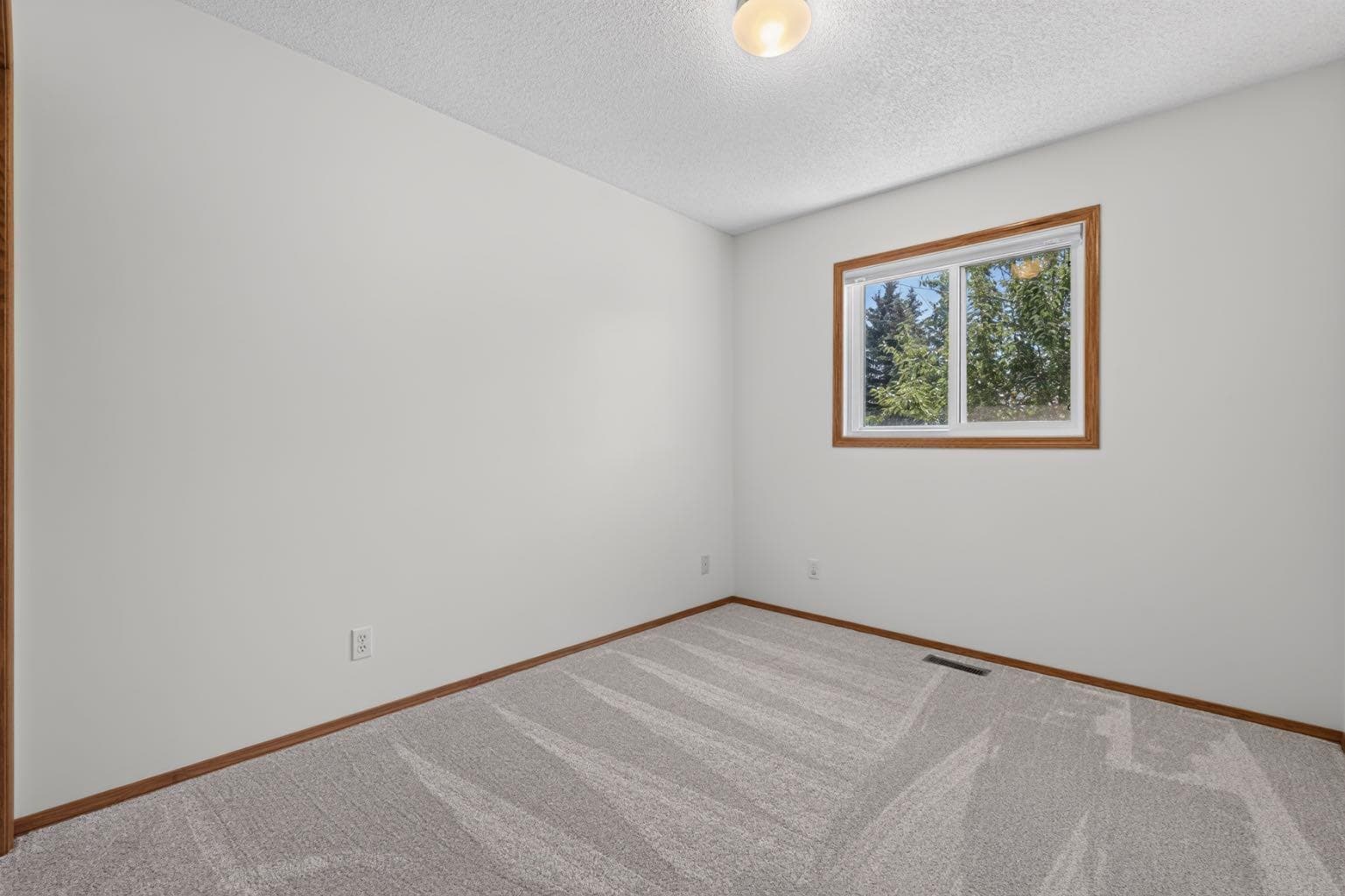 42 West Boothby Crescent 