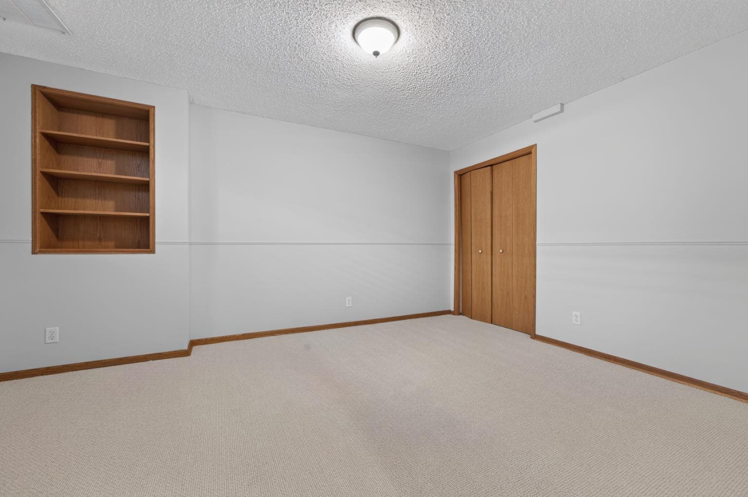 42 West Boothby Crescent 
