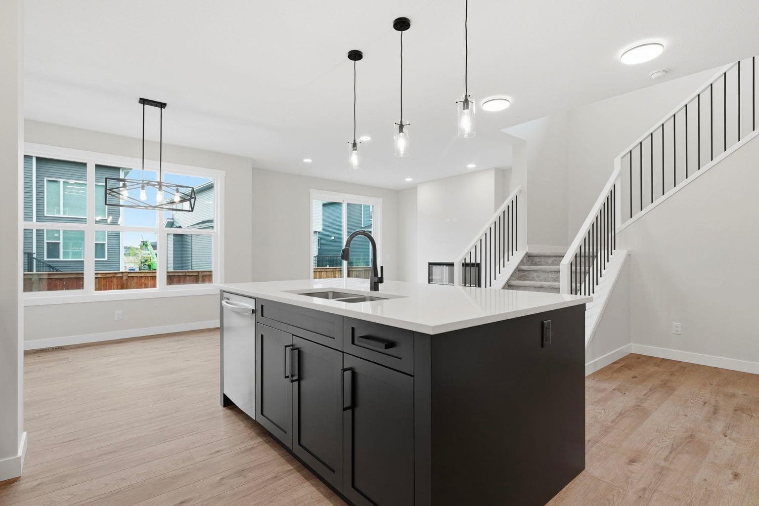 435 kinniburgh Loop 