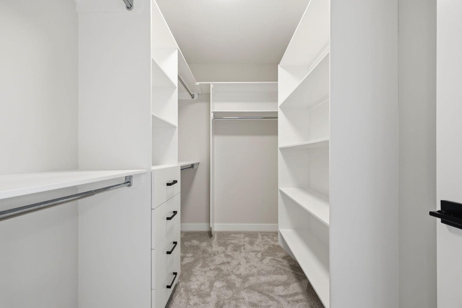435 kinniburgh Loop 