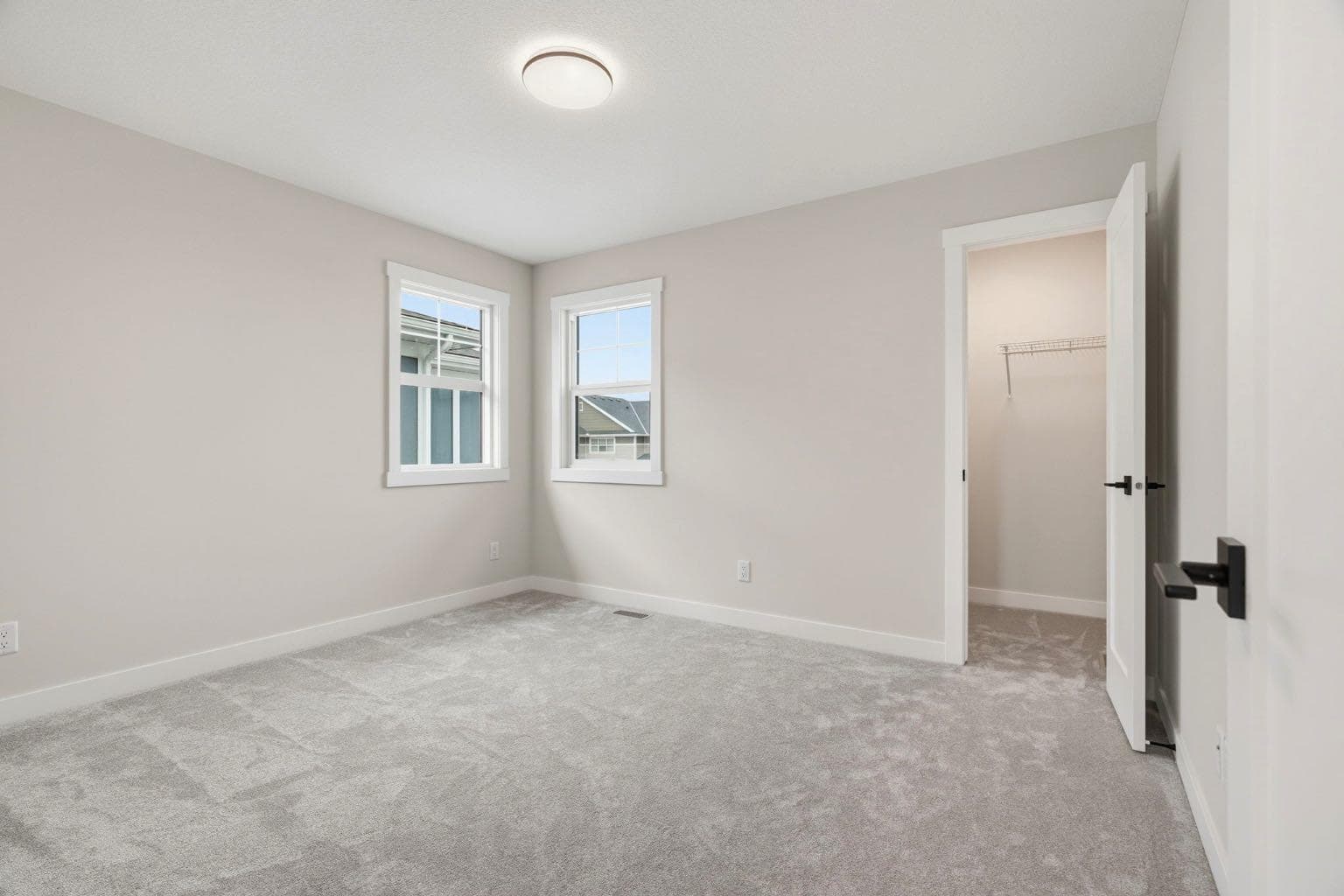 435 kinniburgh Loop 