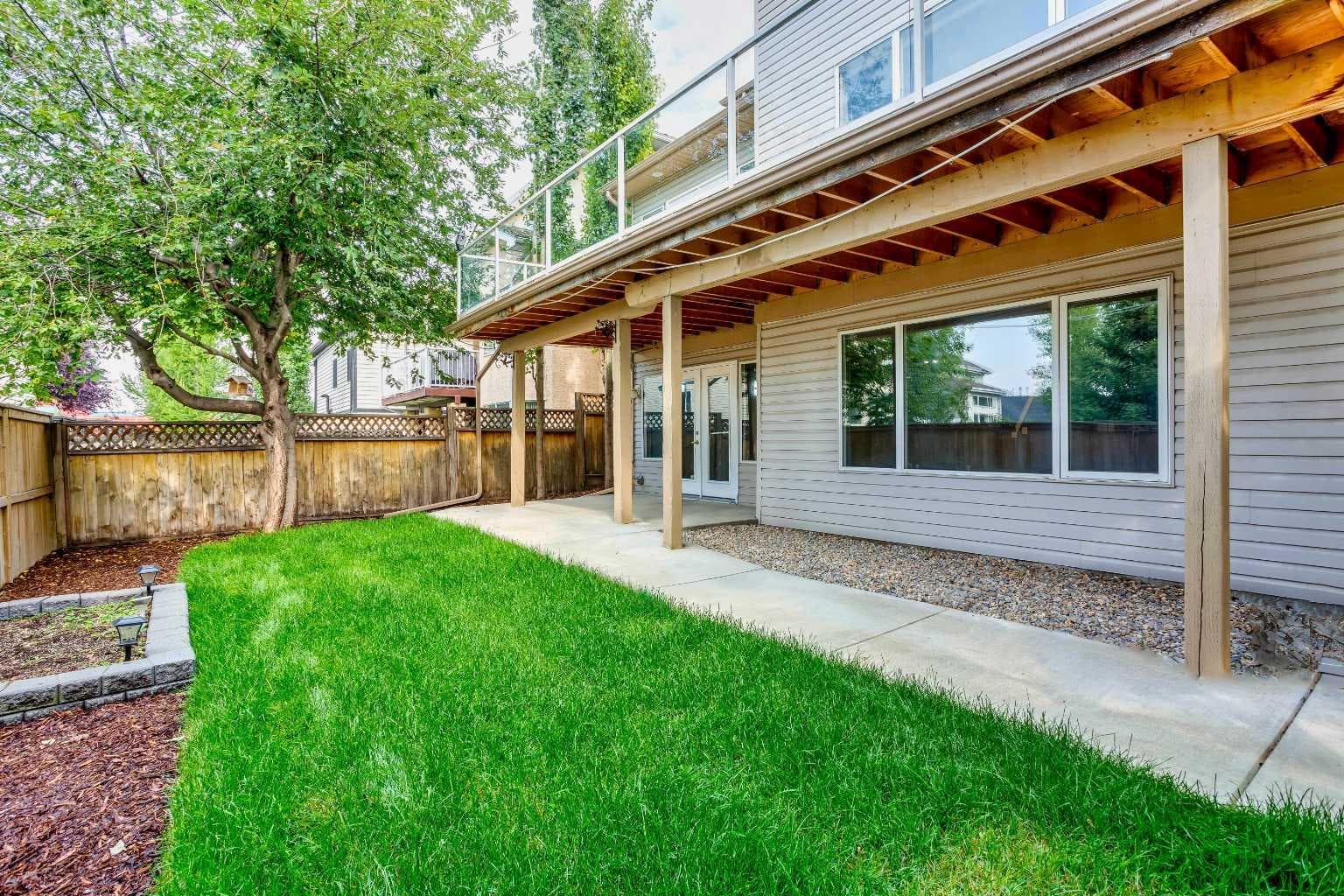 3414 Douglasdale Boulevard SE