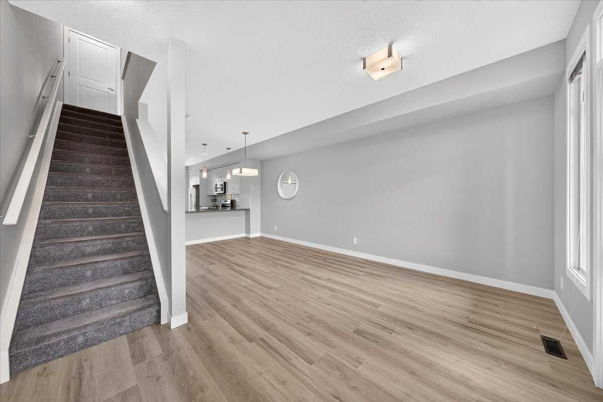 154 Seton Passage SE