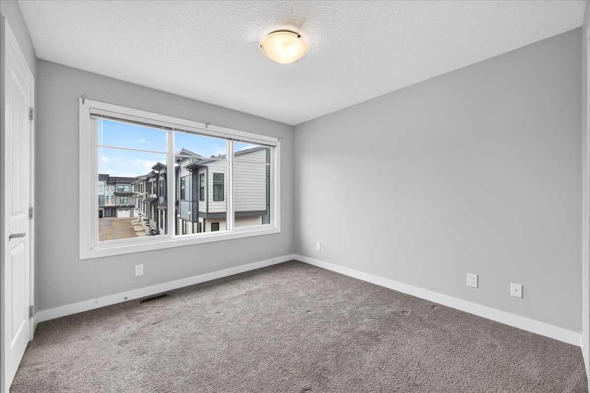 154 Seton Passage SE
