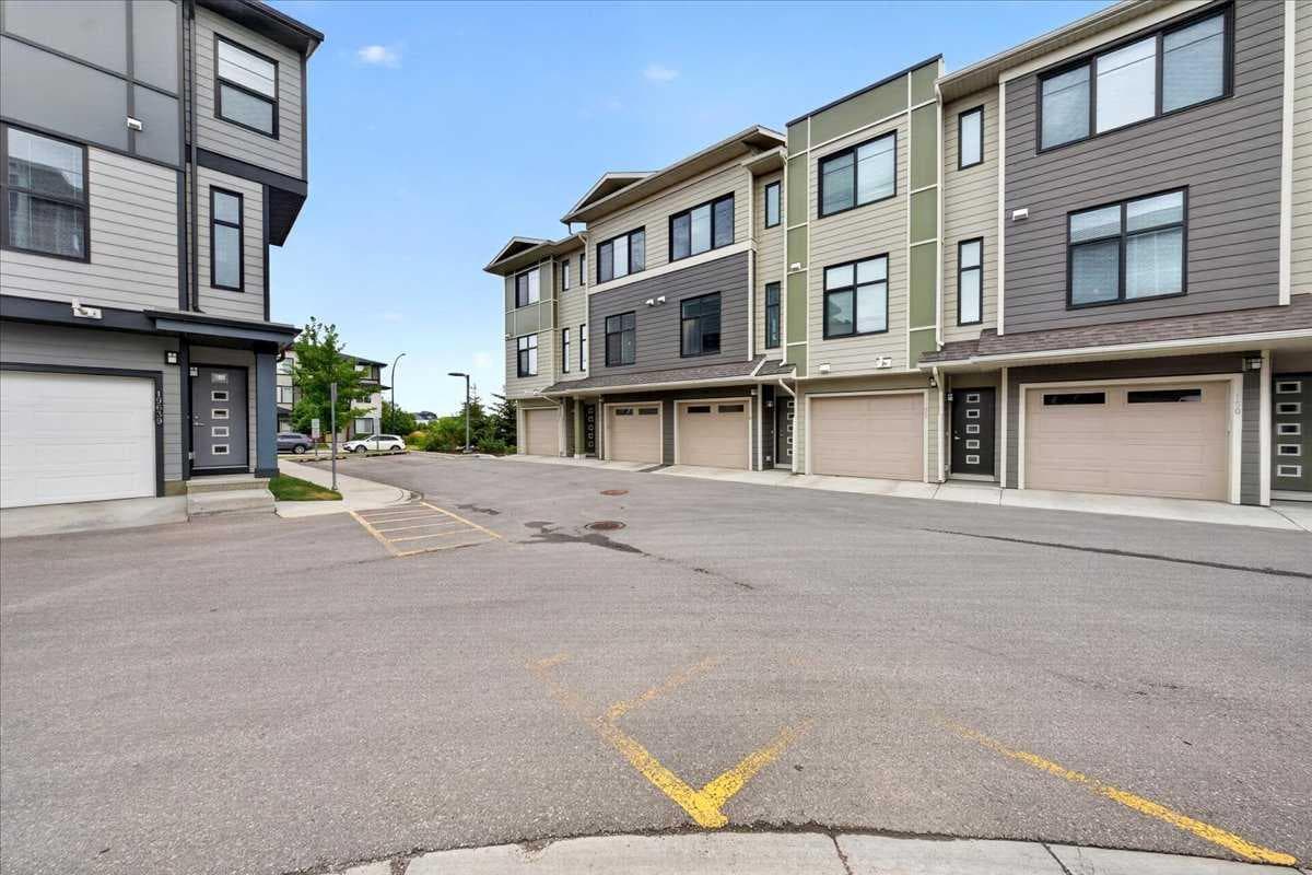 154 Seton Passage SE
