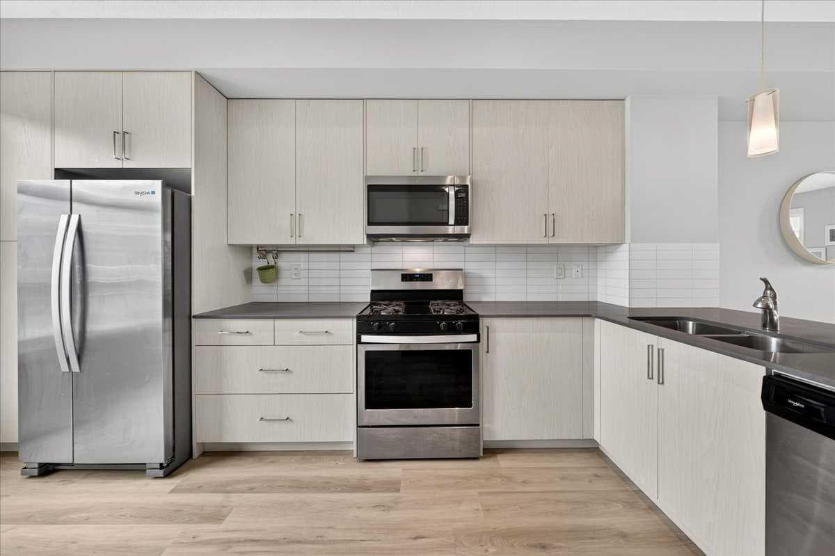 154 Seton Passage SE