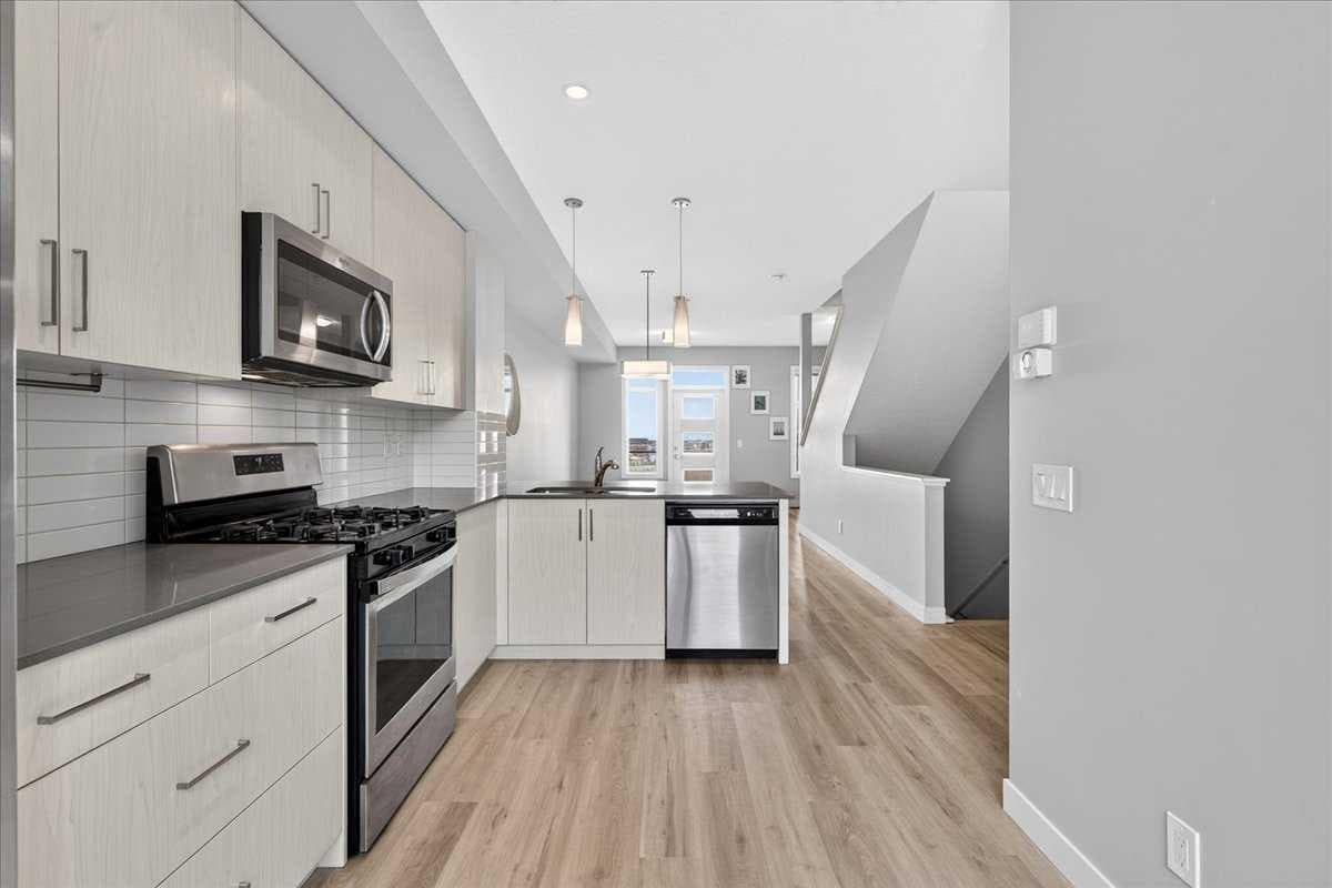 154 Seton Passage SE