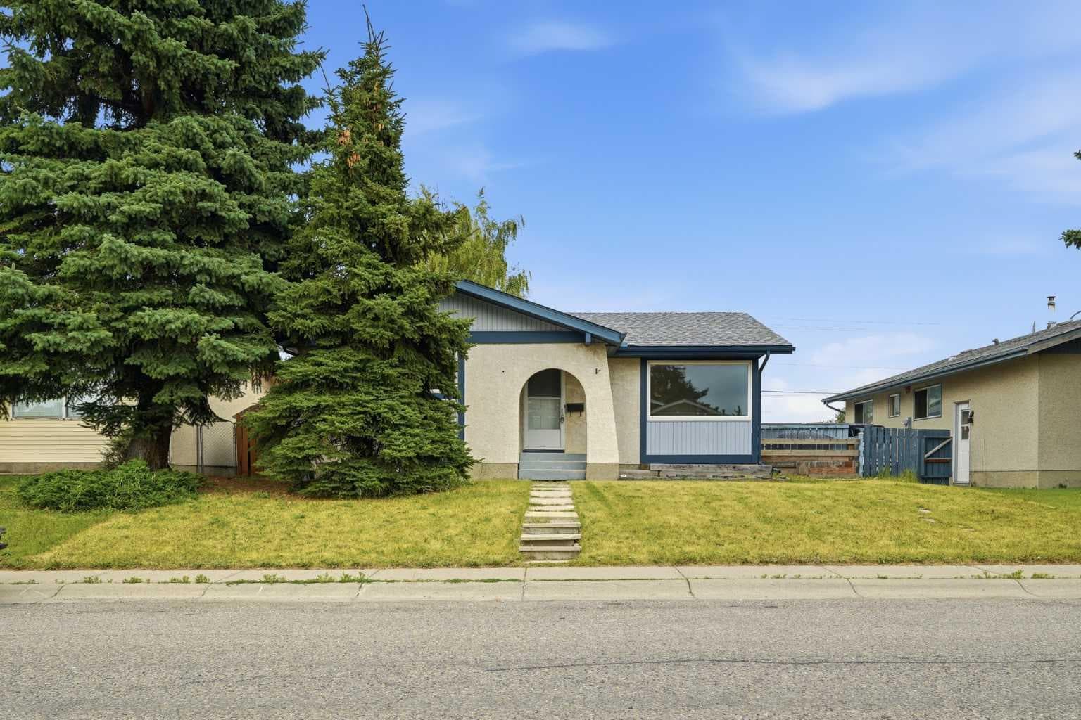 1211 Maitland Drive NE