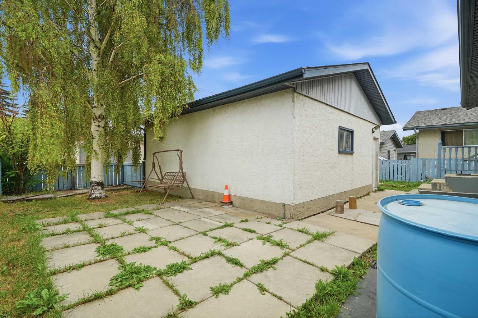 1211 Maitland Drive NE