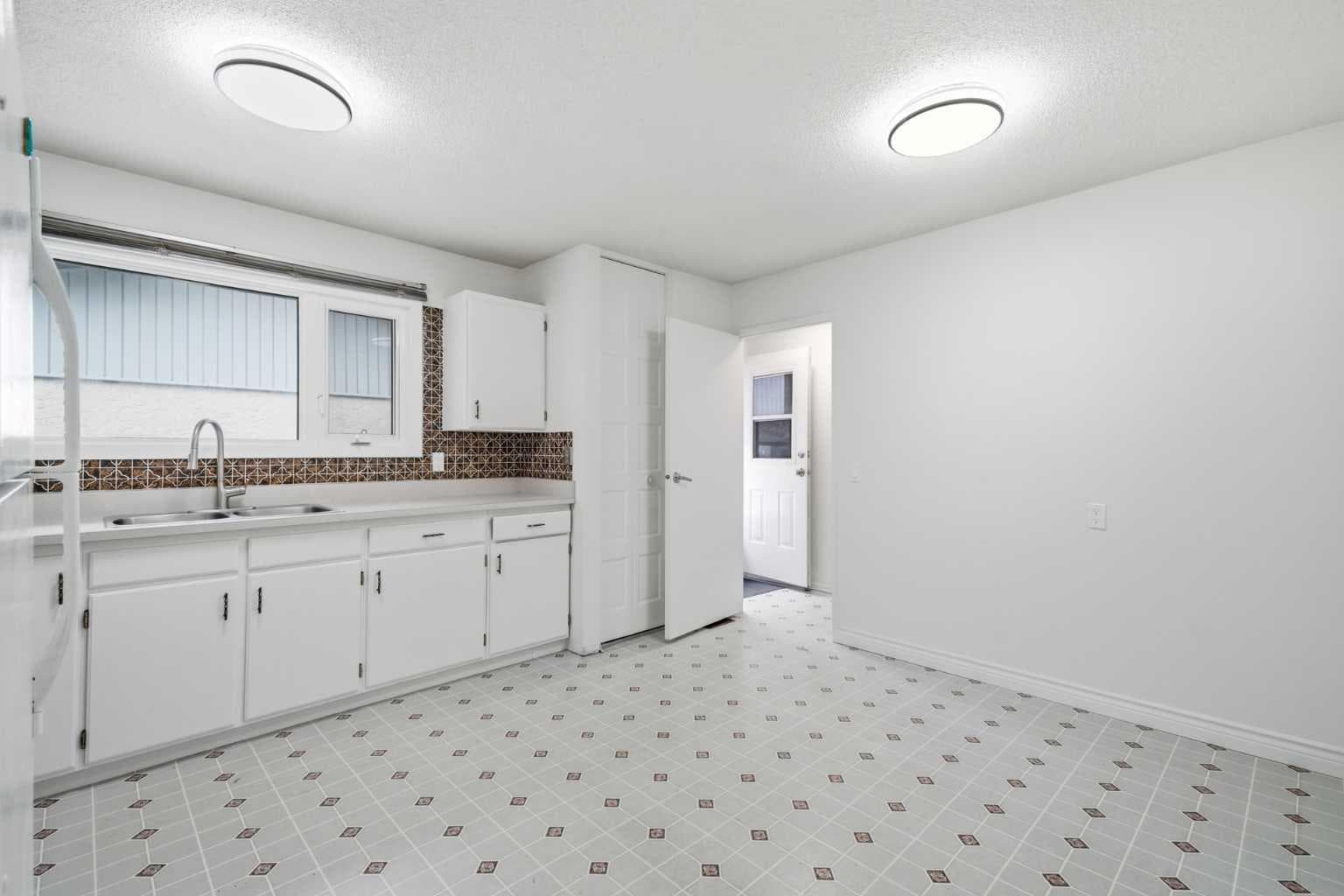 1211 Maitland Drive NE
