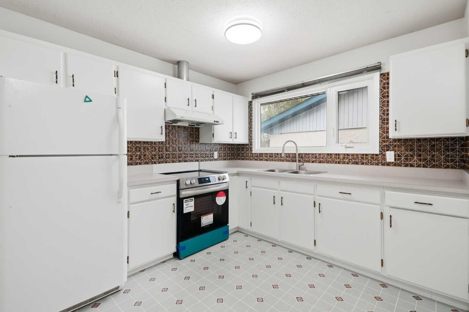1211 Maitland Drive NE