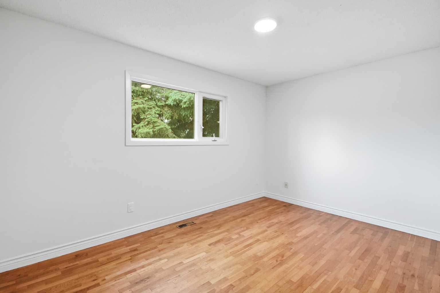 1211 Maitland Drive NE