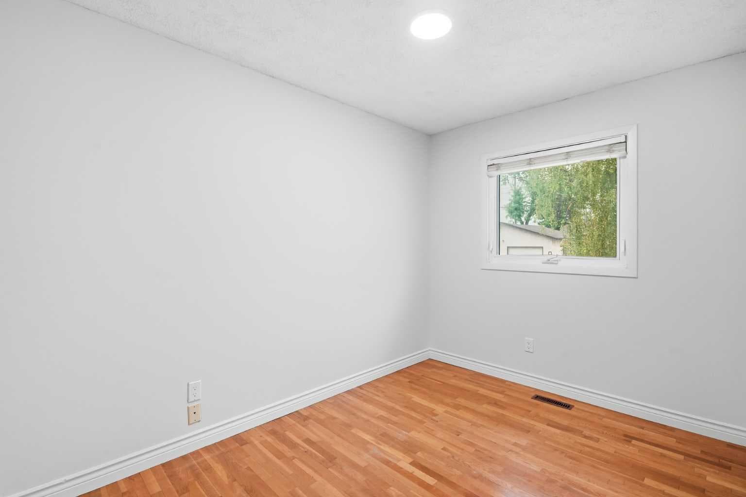1211 Maitland Drive NE