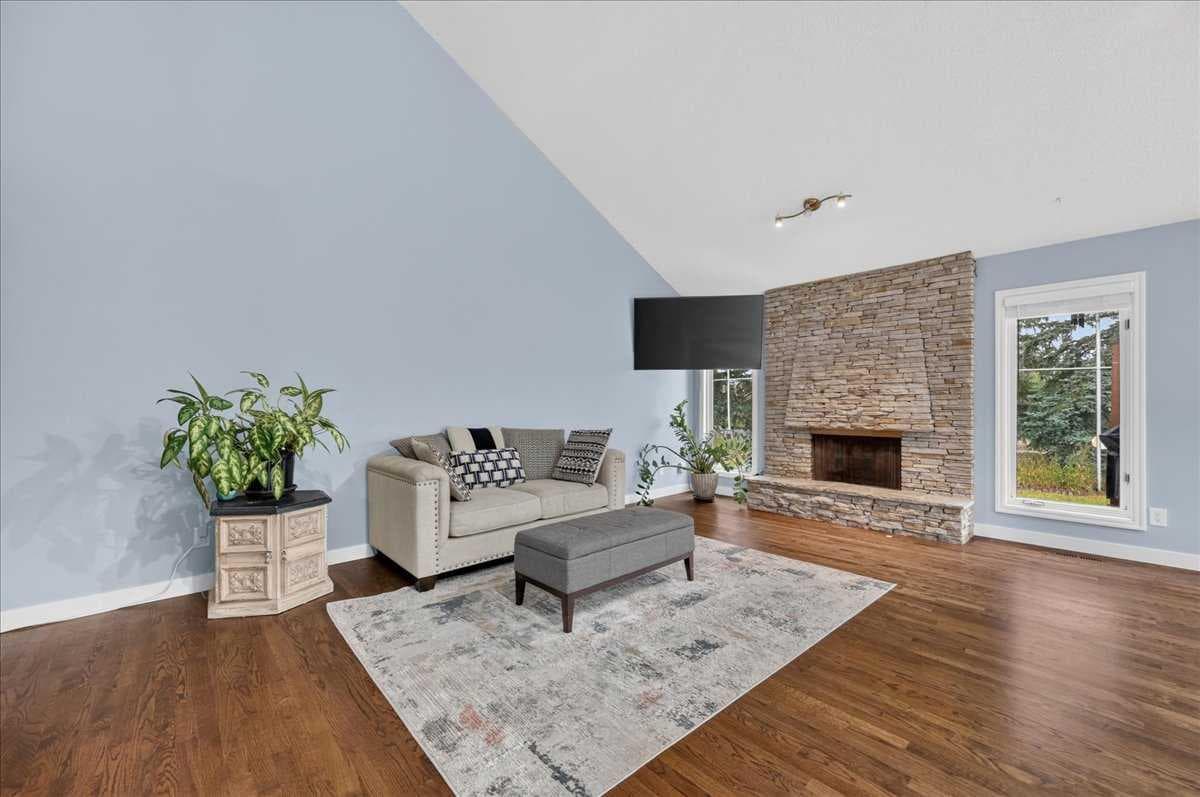 876 Shawnee Drive SW