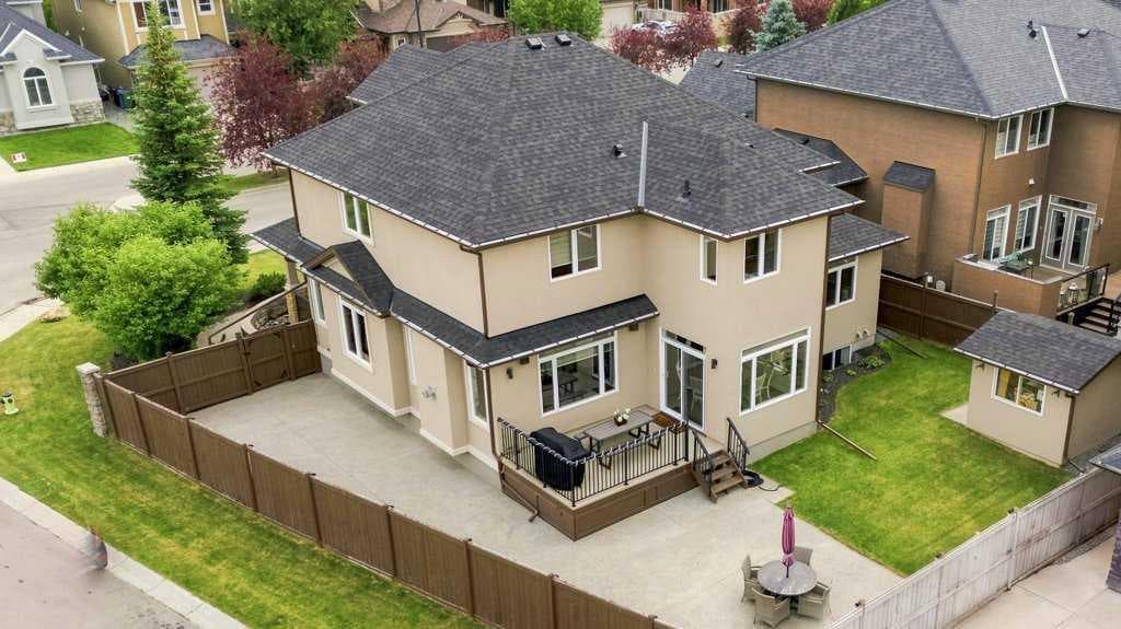 160 Panatella Crescent NW