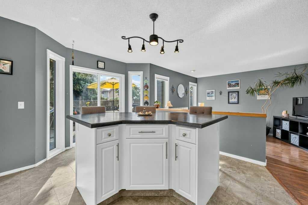 83 Millrise Crescent SW