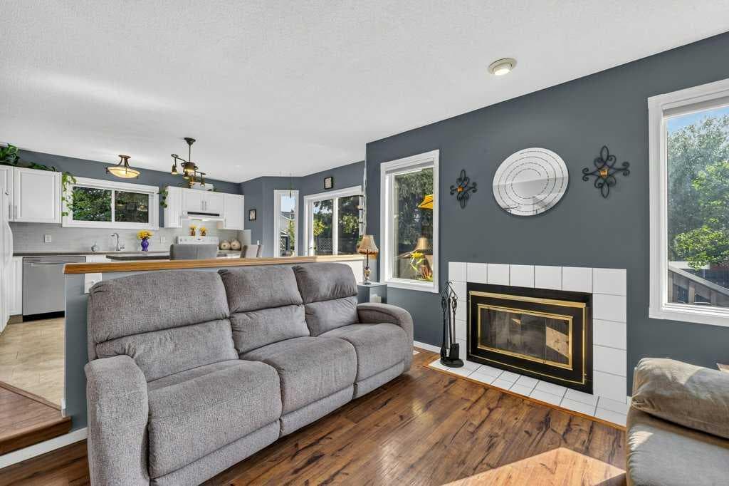 83 Millrise Crescent SW