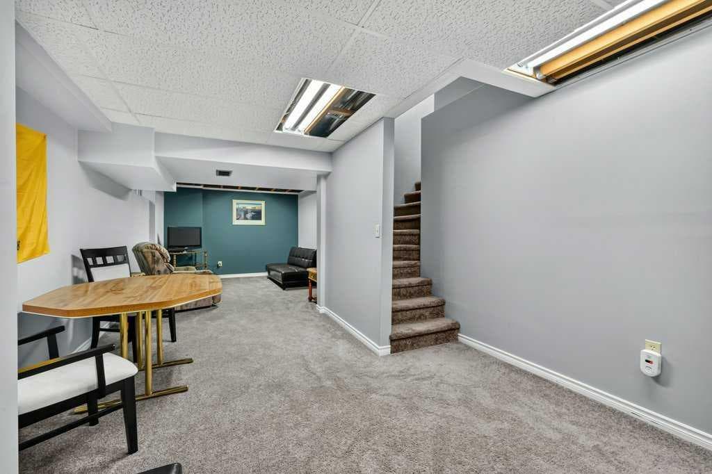 83 Millrise Crescent SW