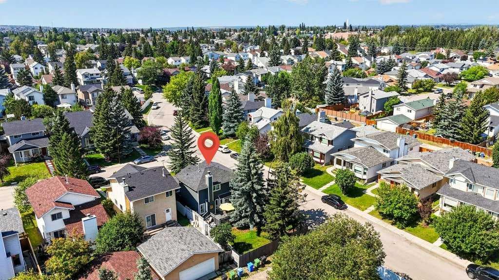 83 Millrise Crescent SW