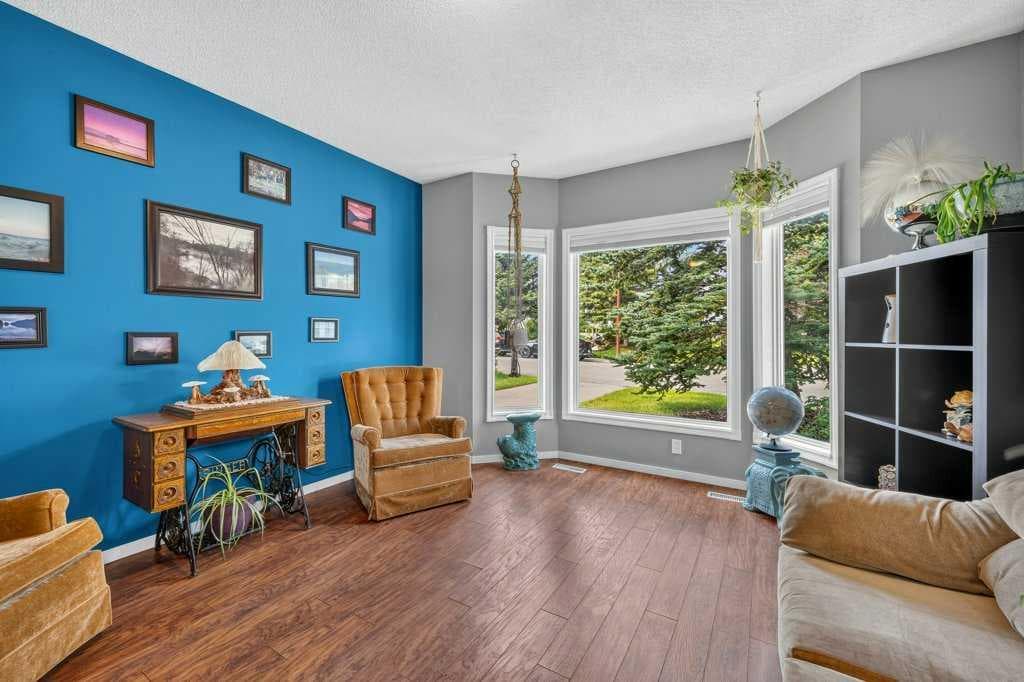 83 Millrise Crescent SW