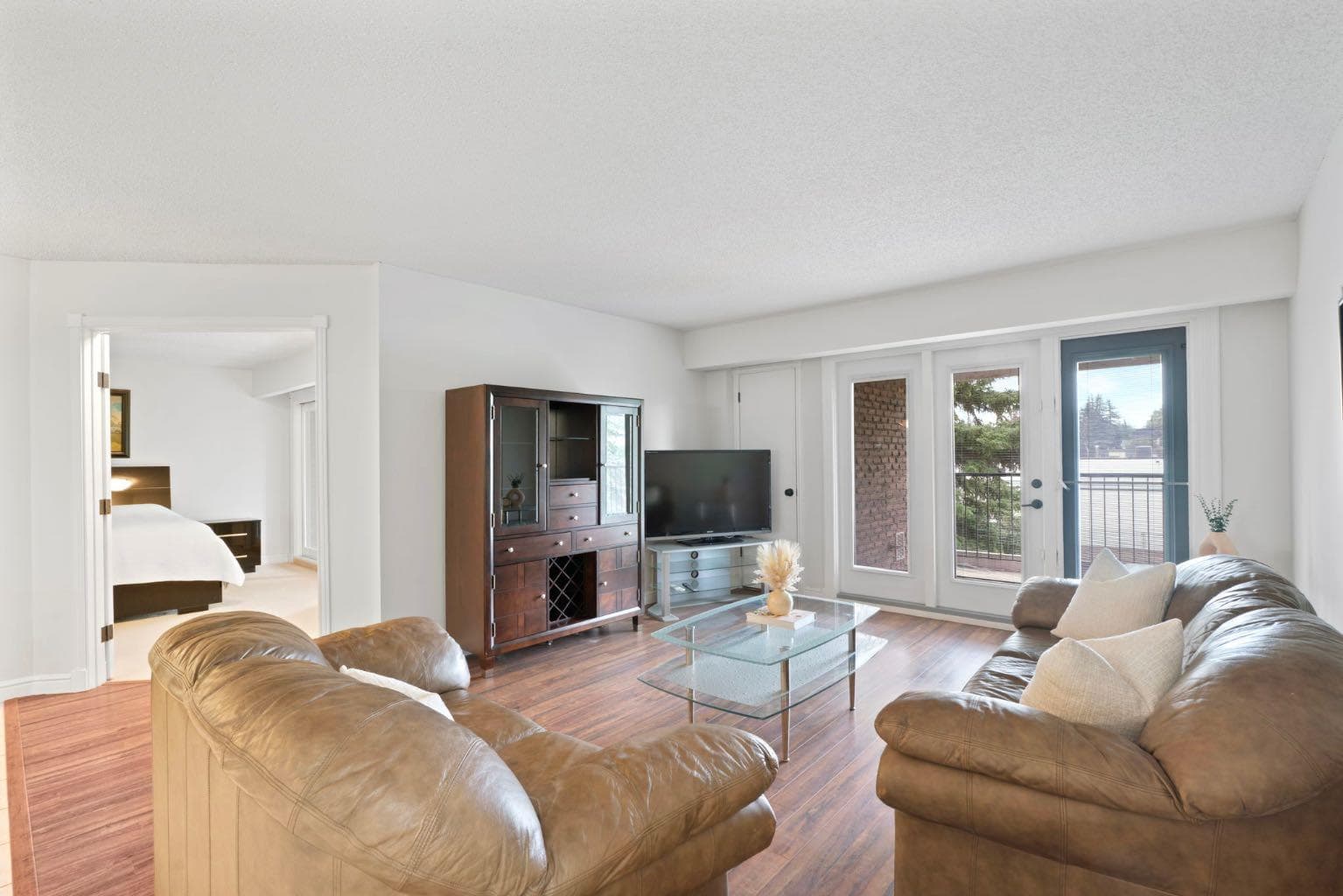 2305, 202 Braeglen Close SW