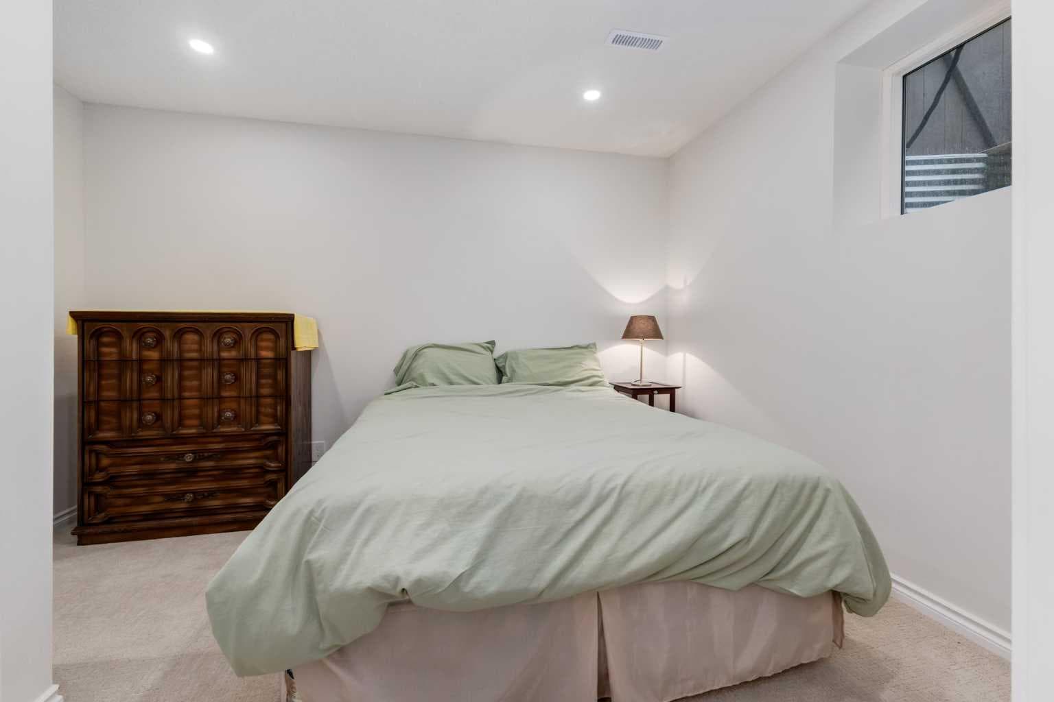 1527 Evergreen Drive SW