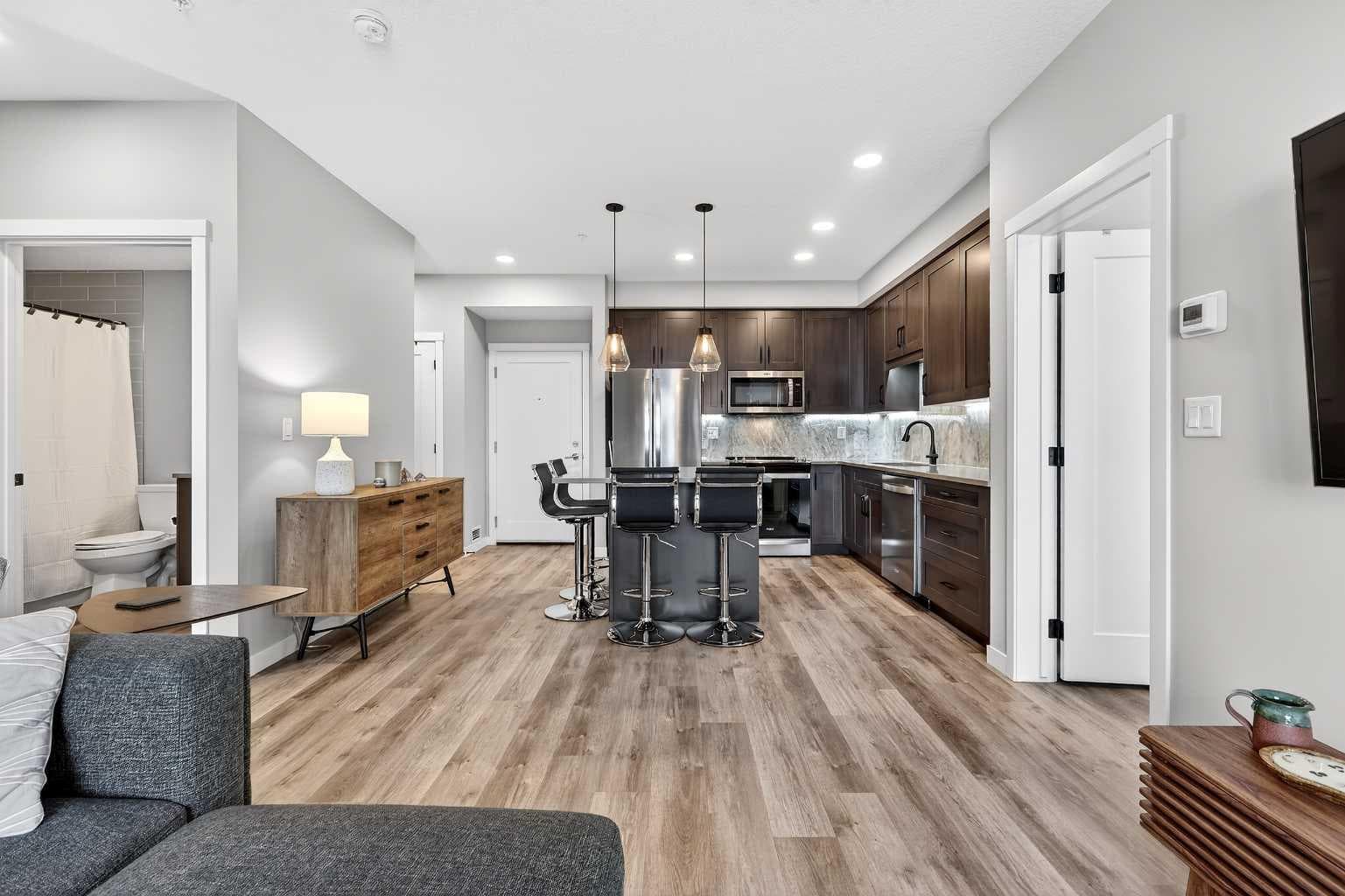 401, 150 Shawnee Square SW