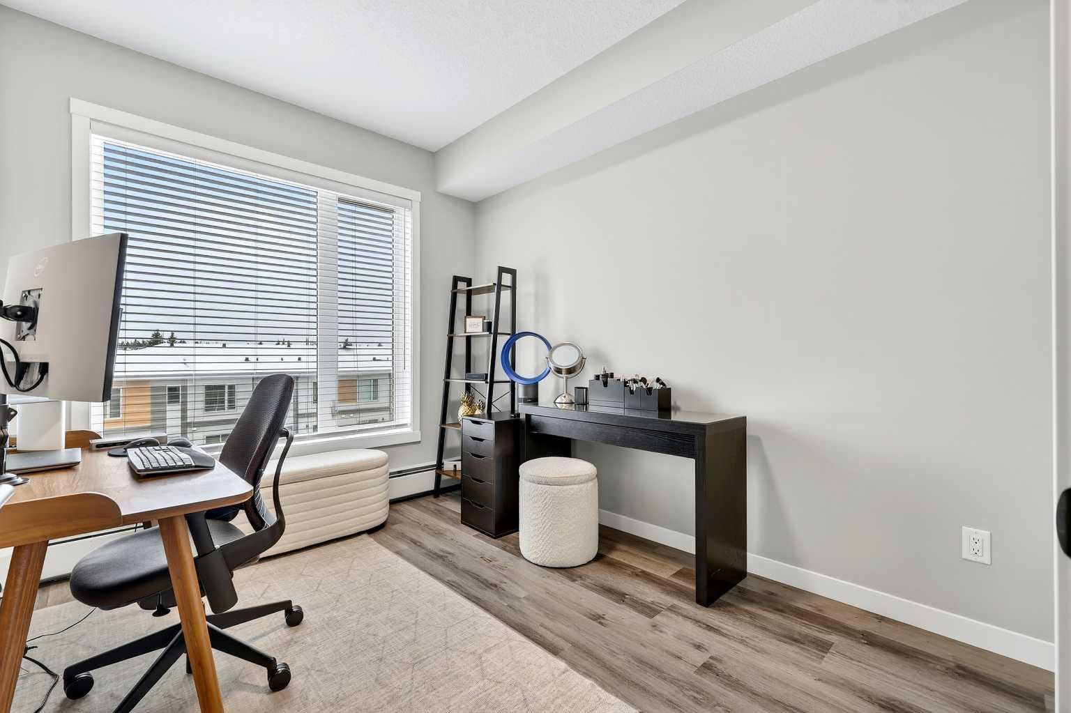 401, 150 Shawnee Square SW