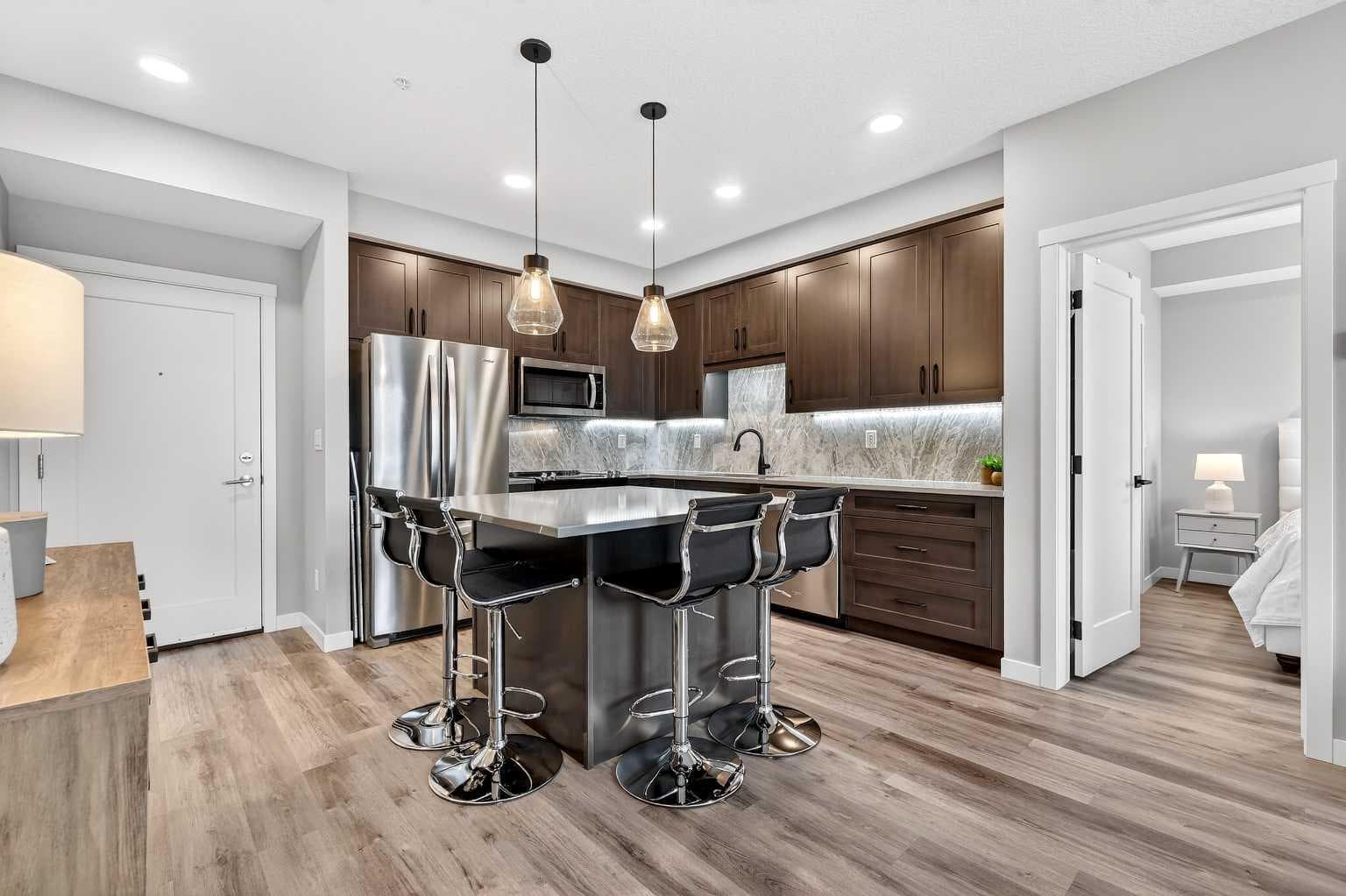 401, 150 Shawnee Square SW