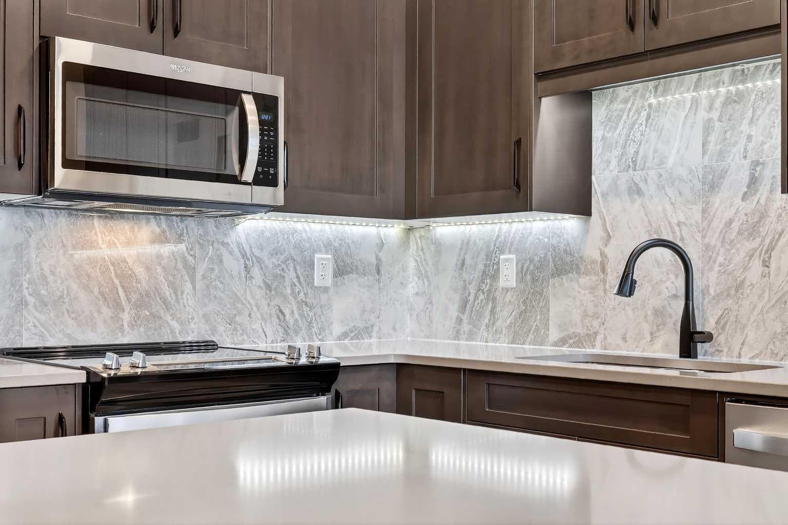 401, 150 Shawnee Square SW