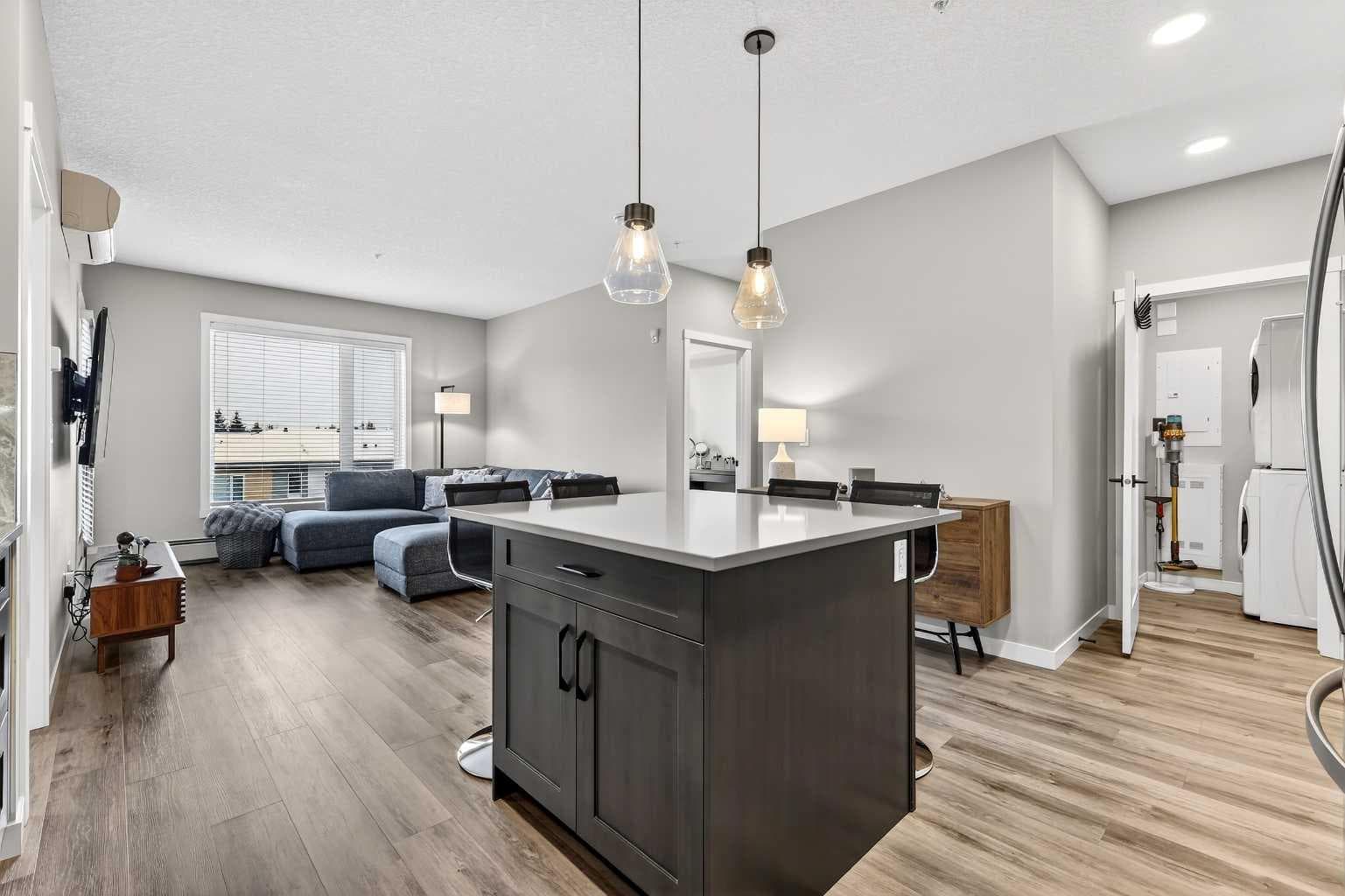 401, 150 Shawnee Square SW
