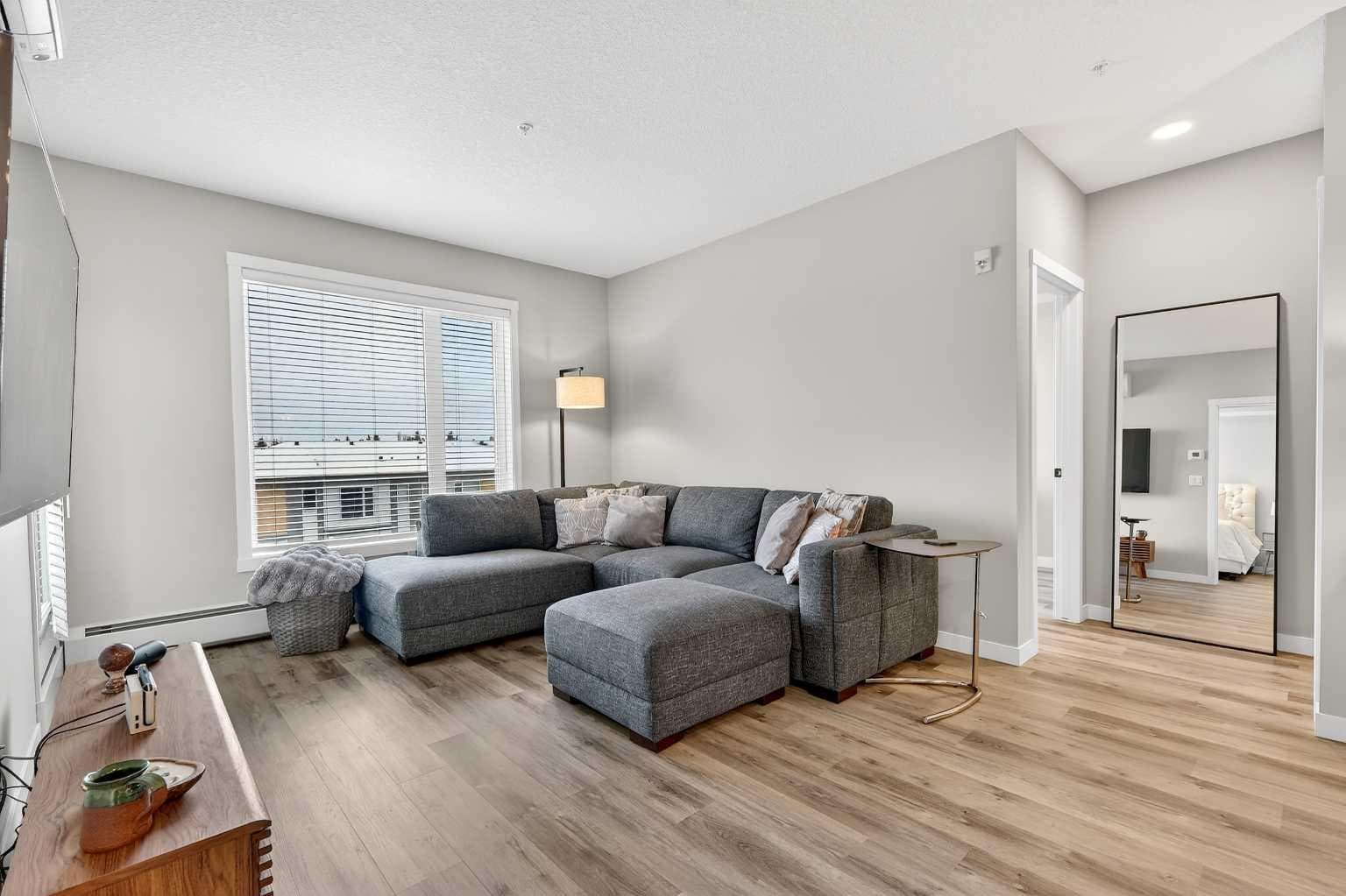 401, 150 Shawnee Square SW