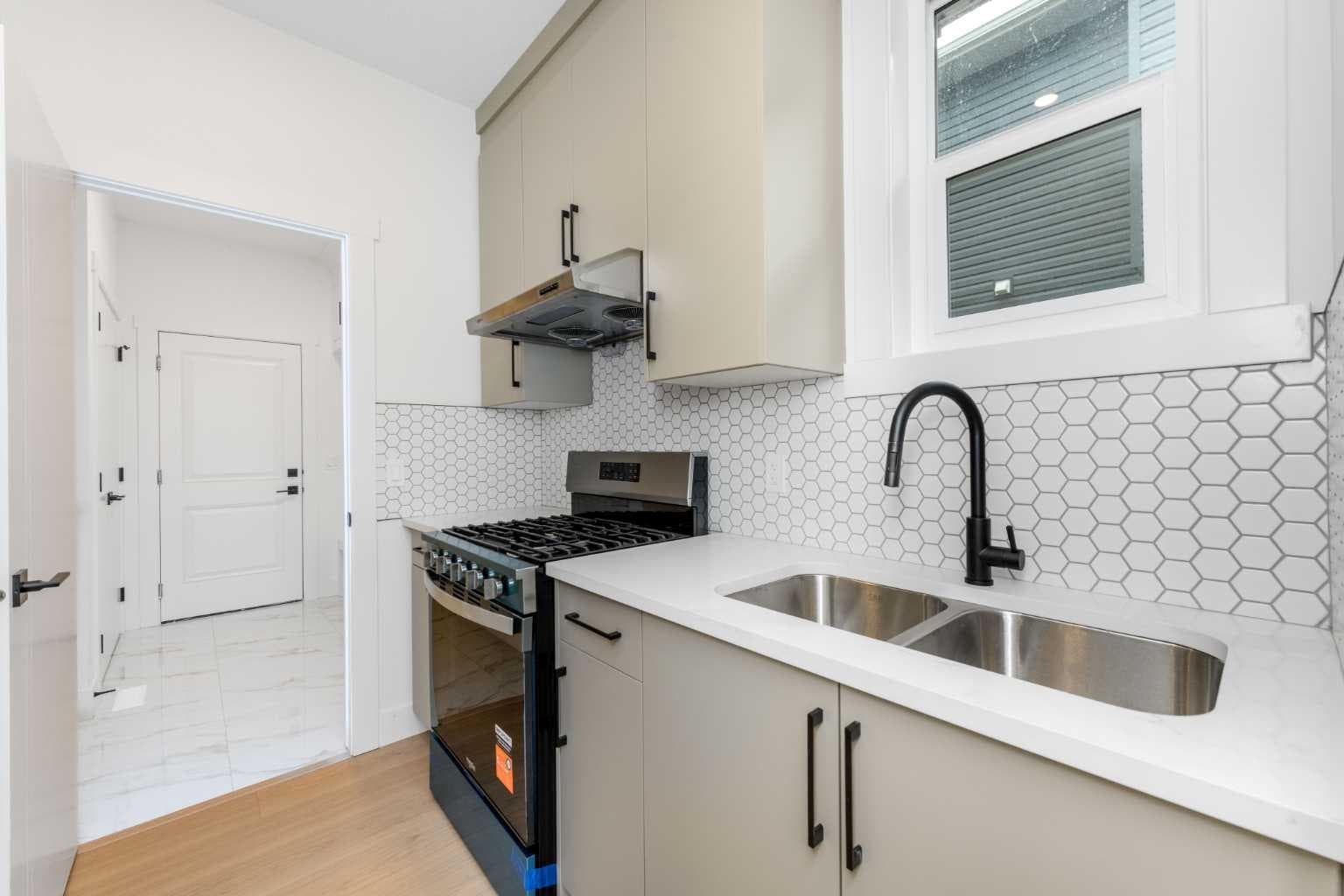 503 Rivercrest View 