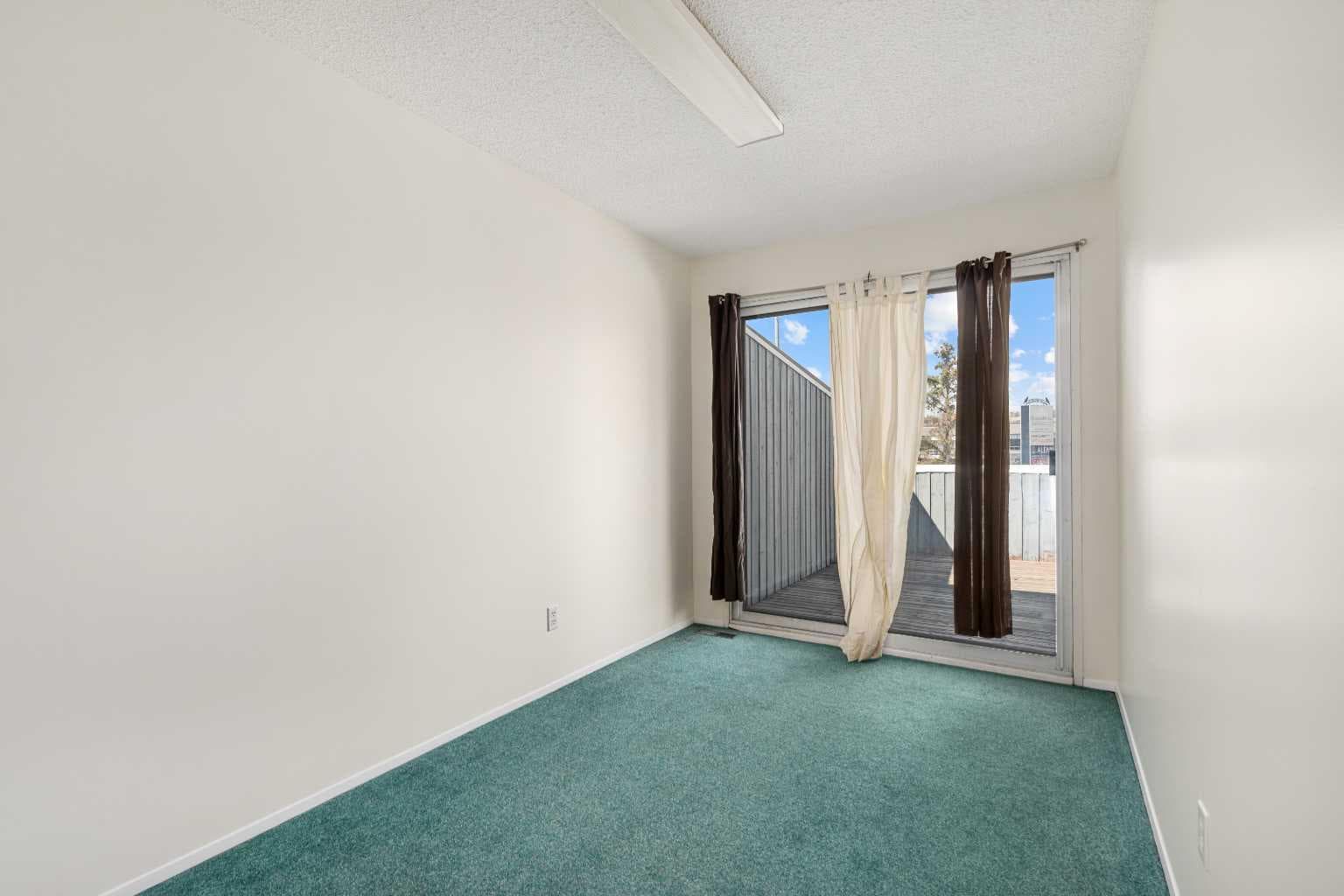 13, 803 Varsity Estates Drive NW